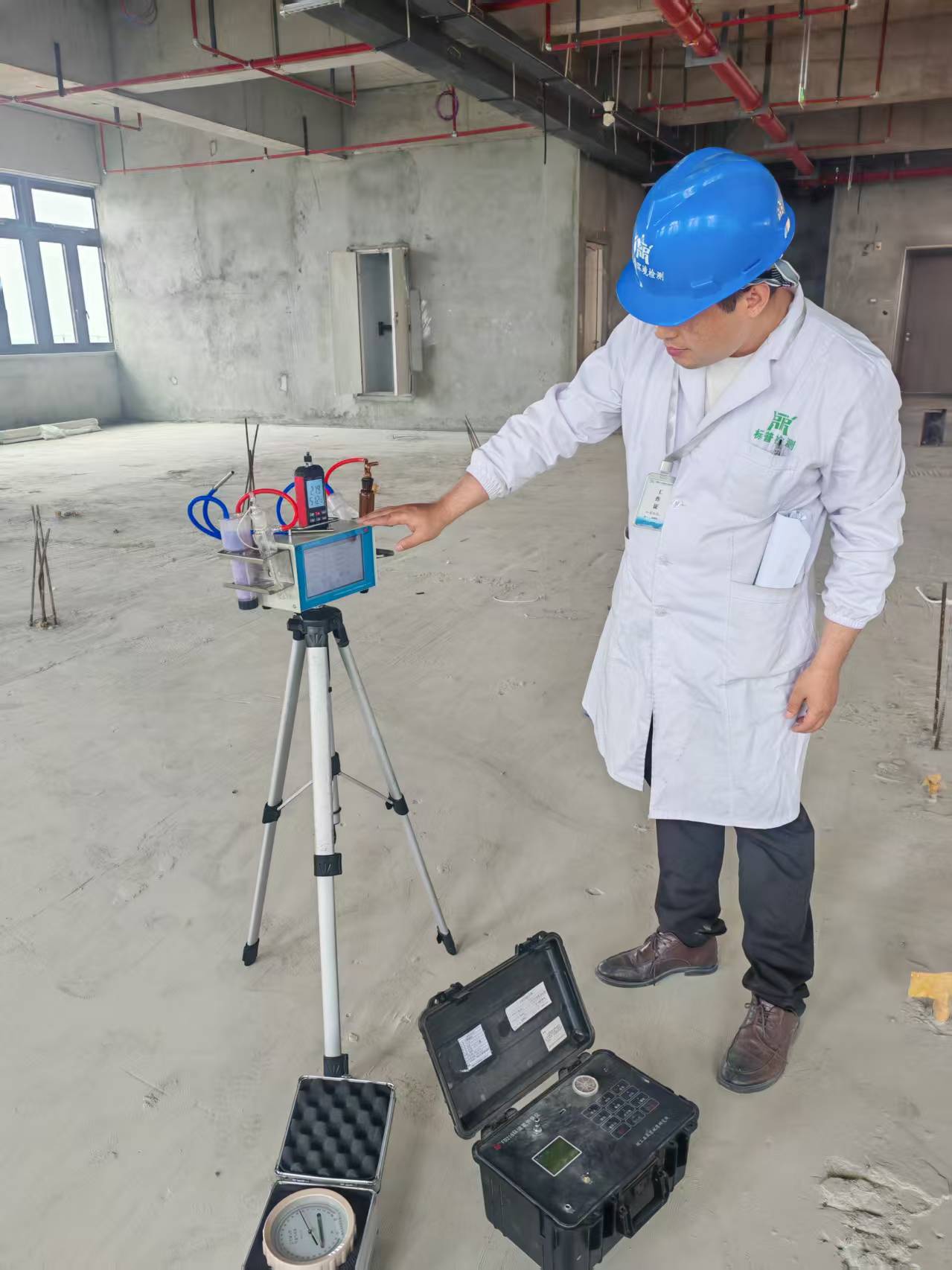 ���²�ͼ